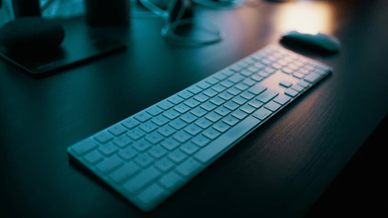 Photo by Josh Sorenson: https://www.pexels.com/photo/apple-magic-keyboard-with-numeric-pad-on-table-near-wireless-mouse-1714205/