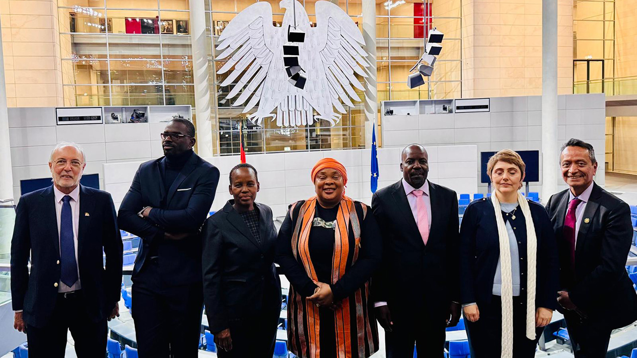 The delegation was composed of Members of Parliament from Botswana, Colombia, the Gambia, Liberia, Mexico, the Netherlands, Seychelles, and Uganda. 